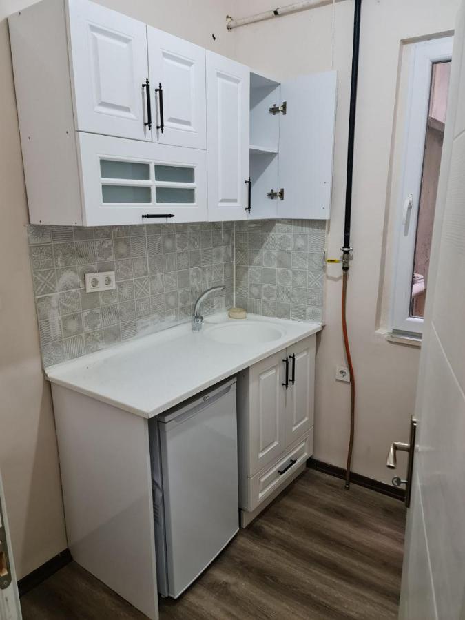 Taksim 52 Aparthotel Istanboel Buitenkant foto