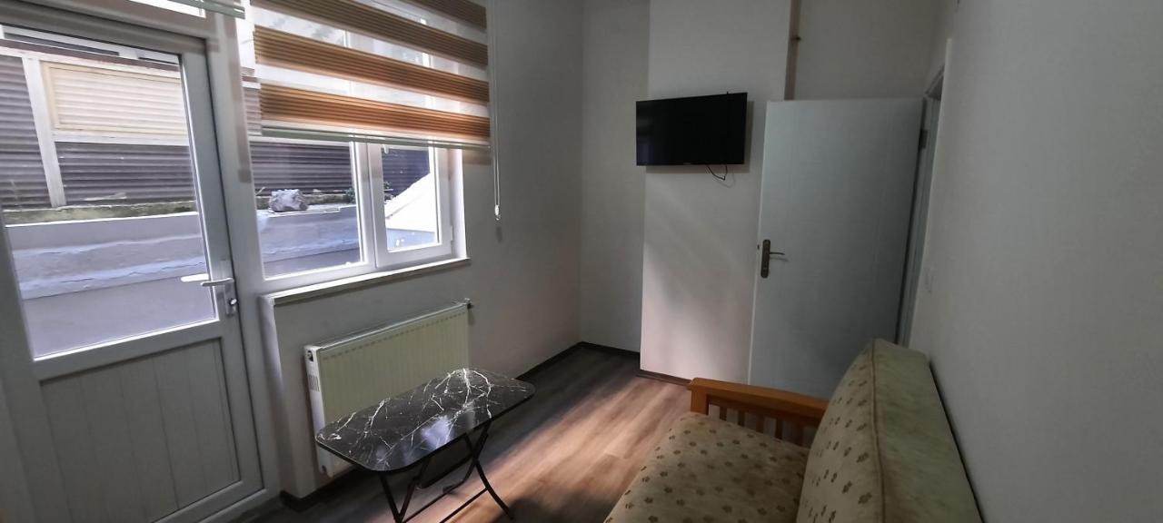 Taksim 52 Aparthotel Istanboel Buitenkant foto