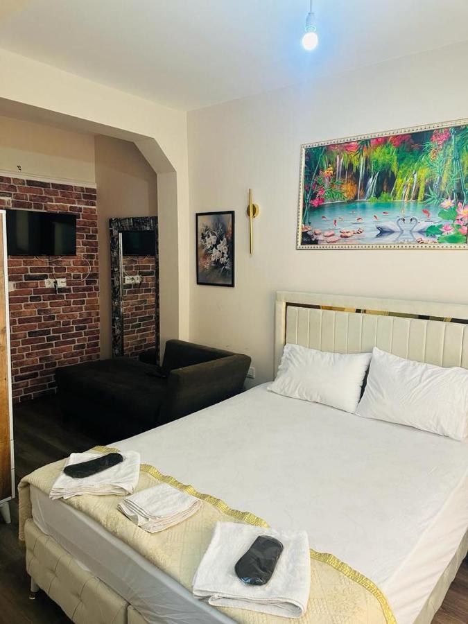 Taksim 52 Aparthotel Istanboel Buitenkant foto