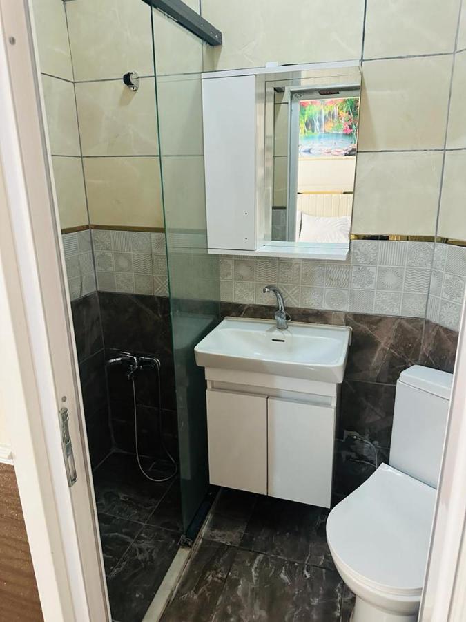 Taksim 52 Aparthotel Istanboel Buitenkant foto